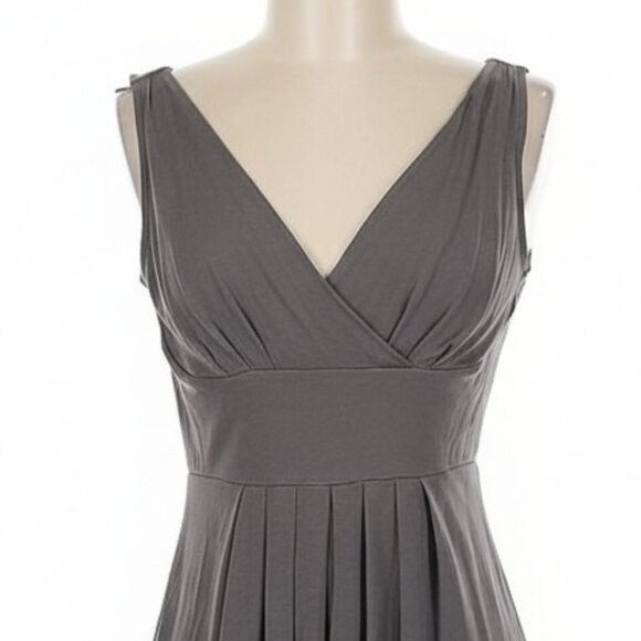 NWOT Ann Taylor Gray Sleeveless Pleated Evening Dress S - Picture 4 of 13